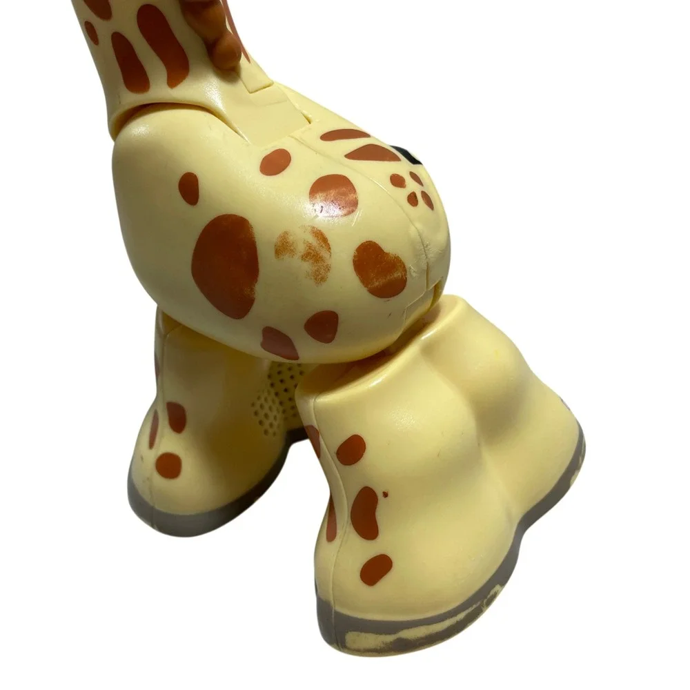 Fisher-Price Little People Big Animal Zoo Giraffe Interactive Toy Figure CMP30